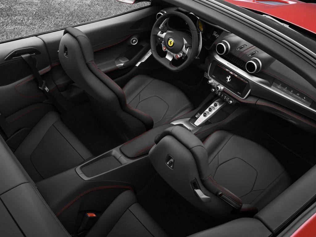 Interni della Ferrari Portofino