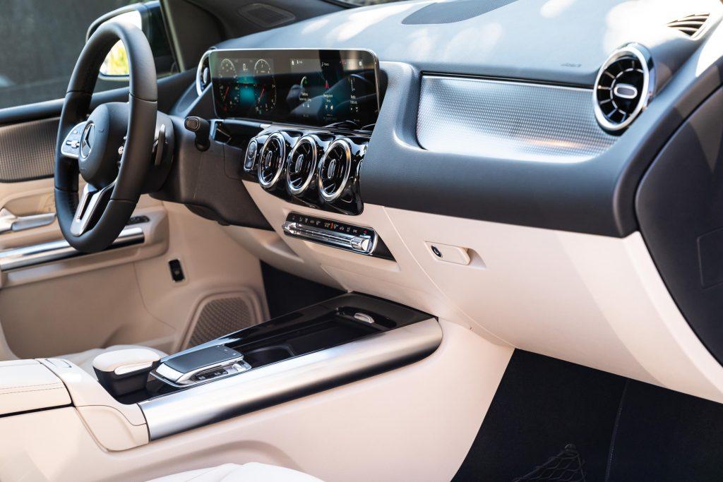Interni della Mercedes-Benz Classe B