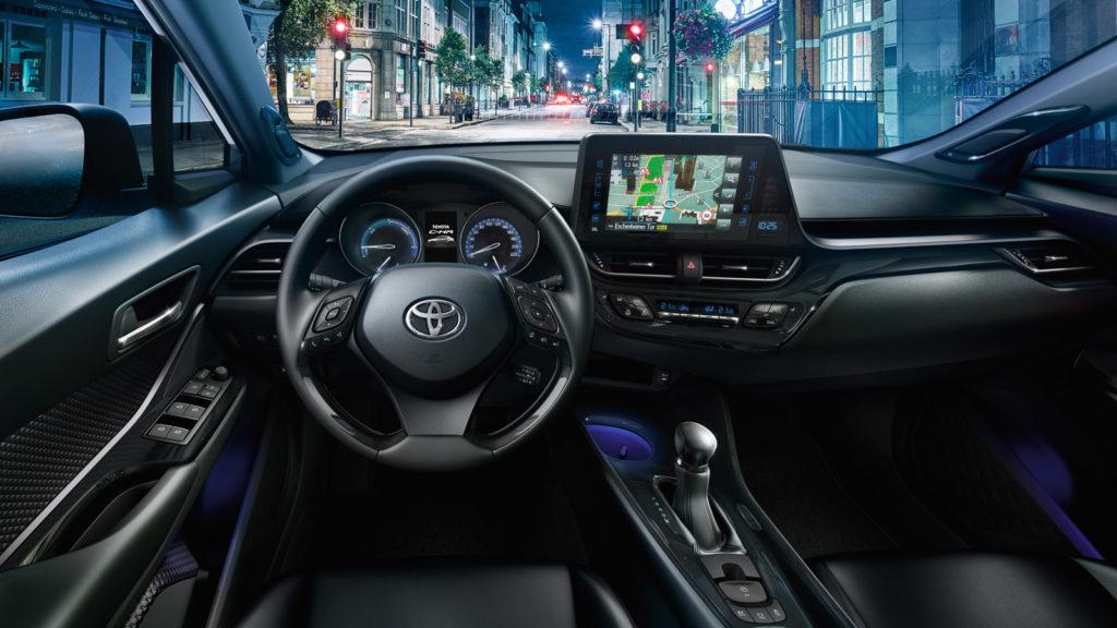 Interni della Toyota CH-R