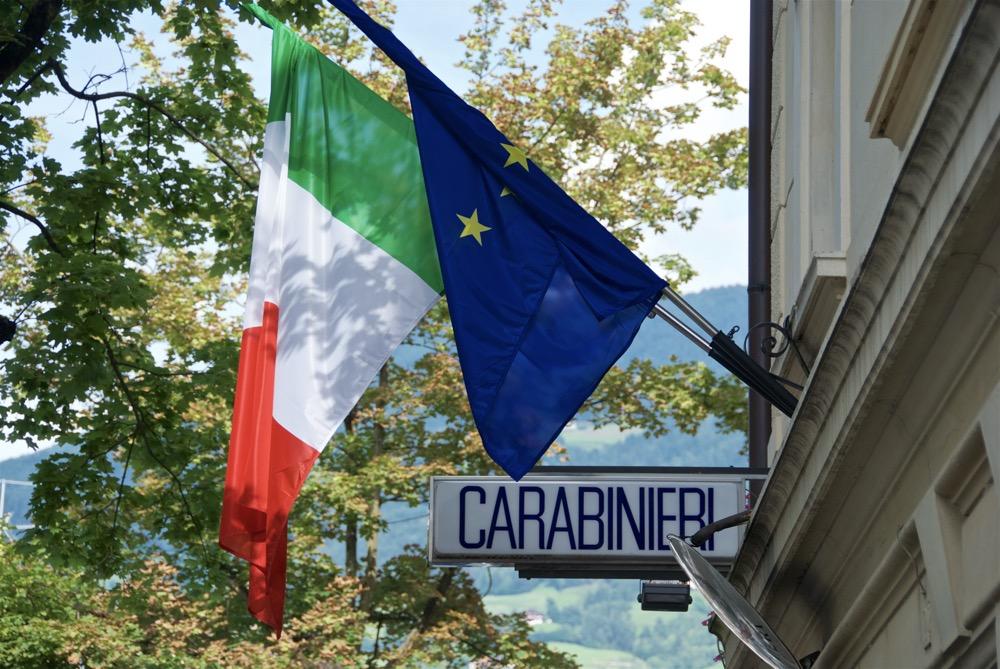 La prima cosa da fare è la denuncia di smarrimento