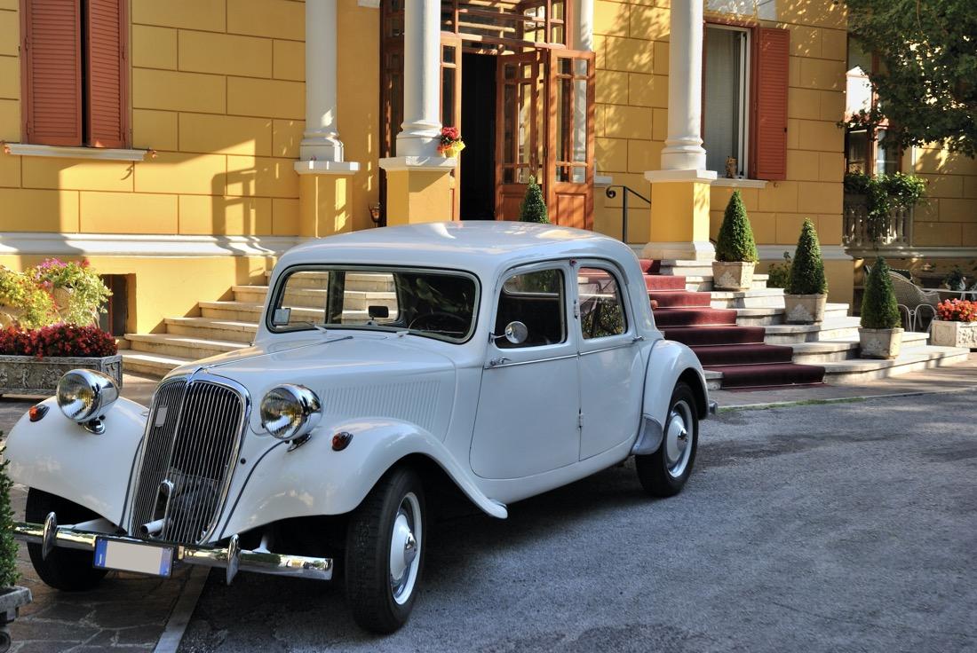 Tale trattamento viene effettuato anche ai serbatoi delle auto d'epoca